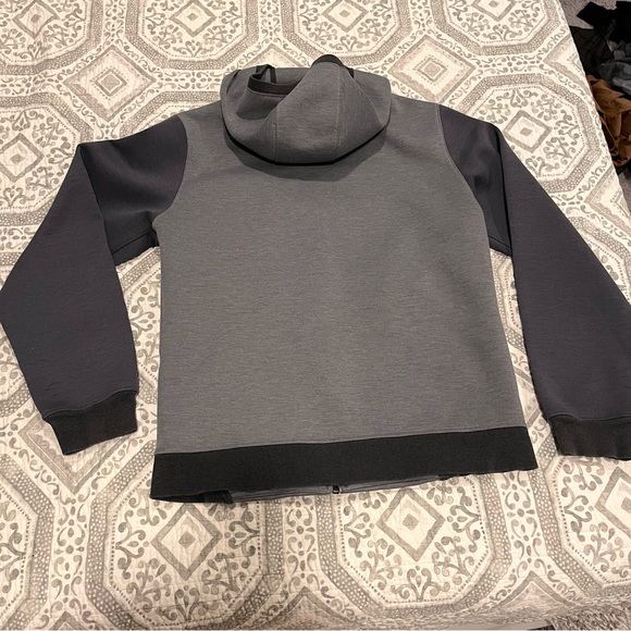 Northface Hoodie - Picture 3 of 8